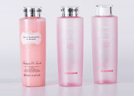 Розовые изготовленные на заказ косметические бутылки 500ml с печатанием шелковой ширмы завинчивой пробки
